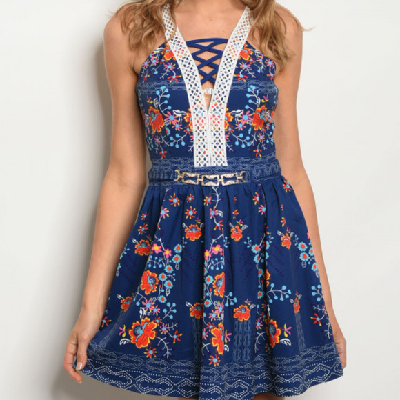 NAVY WHITE FLORAL DRESS - Picture 3 of 5